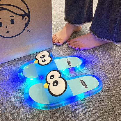 👣👣Søte tøfler med tegneseriemotiver som lyser