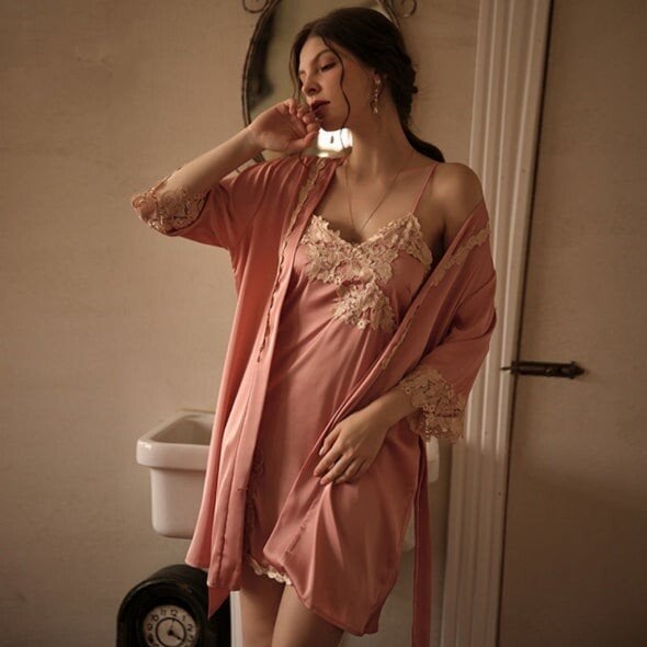 🔥🌹Specialerbjudanden för sommaren💕Sexigt nattlinne i fem delar av issilke för kvinnor