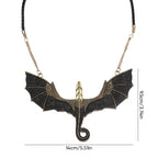 Halsband med Svart Bevingad Flygande Drake