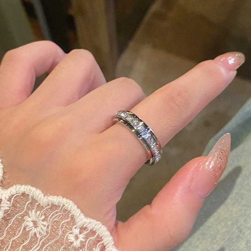 💍 60% RABATT! ✨ ROTERANDE TITANRING - Zirkoniumkristall och antistressdesign, justerbar och lätt, elegant present till honom/henne 🌟🛒