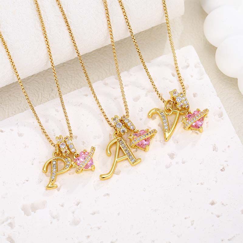 🔥🎁Nyhet 50 % RABATT🔥Halsband med initialbokstav och rosa hjärtcharm