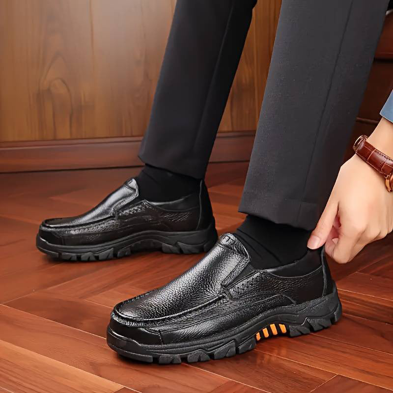 👞 60% RABATT! ✨ Lätta Halkfria Andningsbara Retro Affärsskor för Män – Bekväma, Tidlös design & Perfekta för kontoret 🚶