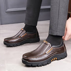 👞 60% RABATT! ✨ Lätta Halkfria Andningsbara Retro Affärsskor för Män – Bekväma, Tidlös design & Perfekta för kontoret 🚶