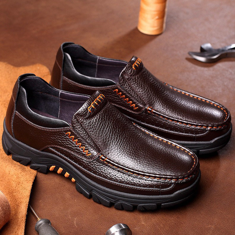👞 60% RABATT! ✨ Lätta Halkfria Andningsbara Retro Affärsskor för Män – Bekväma, Tidlös design & Perfekta för kontoret 🚶