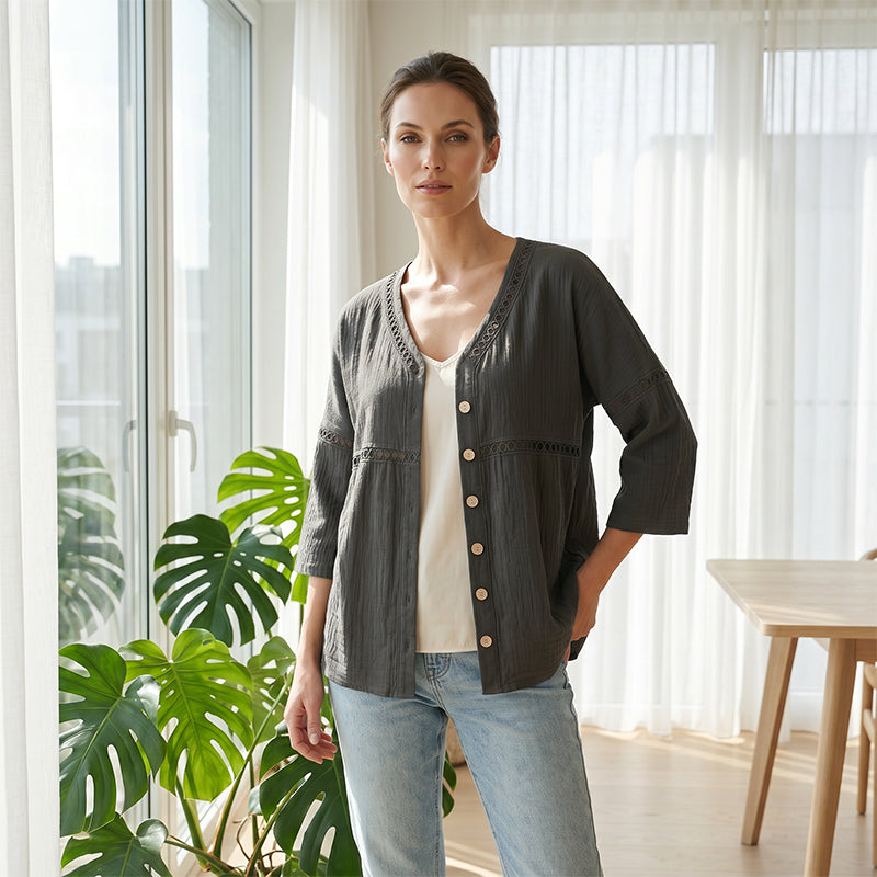👕🌸 V-hals blondebluse med knapper