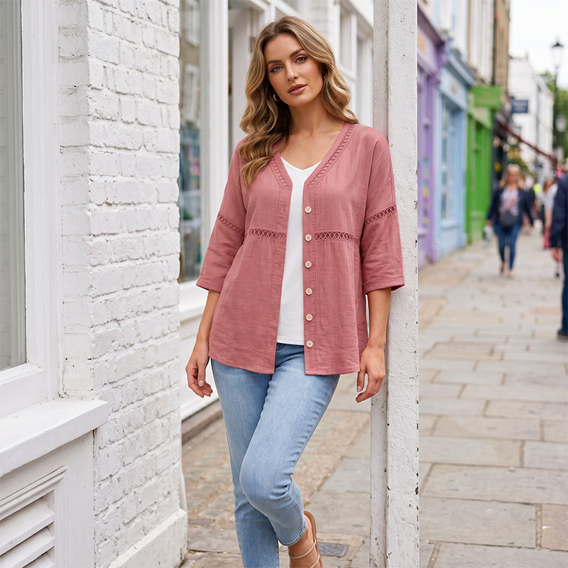 👕🌸 V-hals blondebluse med knapper